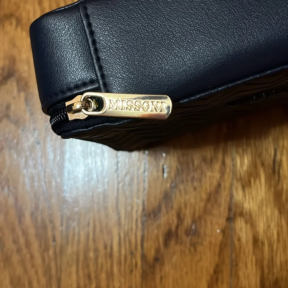NWOT Missoni Dark Blue Chevron Patterned Travel Bag Toiletries Case